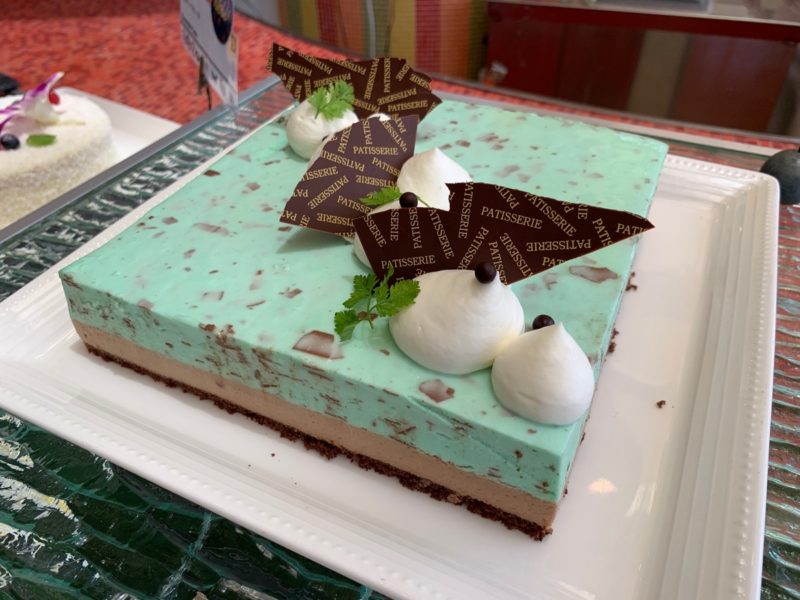 ハワイアンフェア「ALOHA! シェラトン」チョコレートミントケーキ