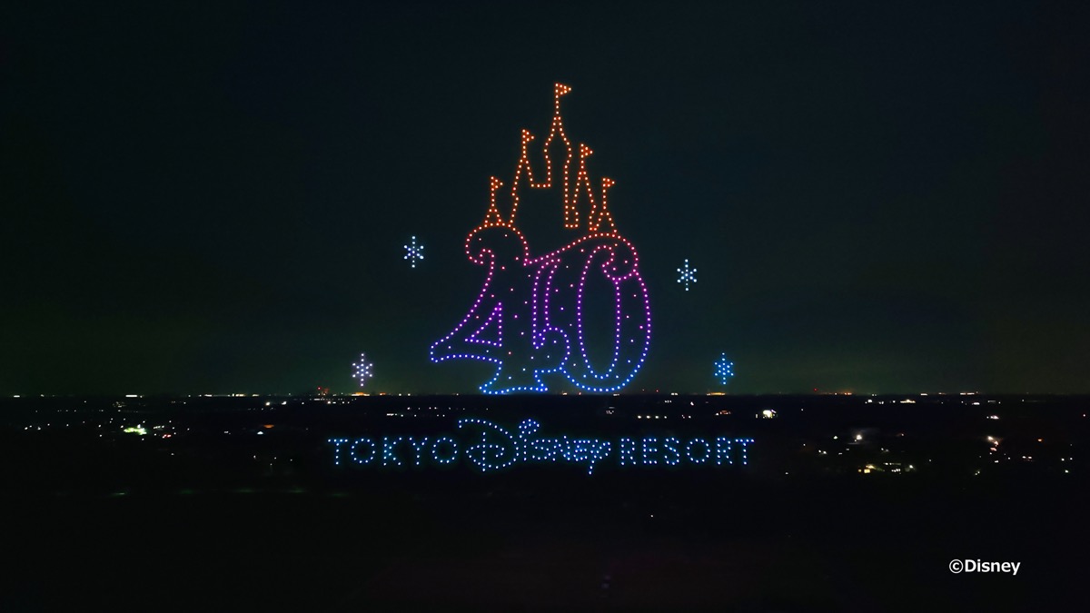 全国数か所の花火大会で「東京ディズニーリゾート40周年スペシャルドローンショー」が実施されます！