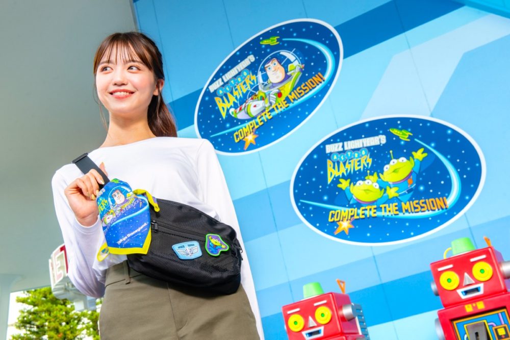 ディズニー バズライトイヤー アストロブラスター ワッペンバッジ 2 