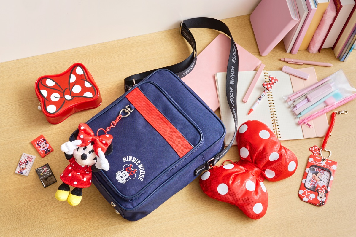 ミニーマウスのドット柄リボンが主役！平成レトロな新コレクション「MINNIE’S DOT RIBBON」をディズニーストアで順次発売中！