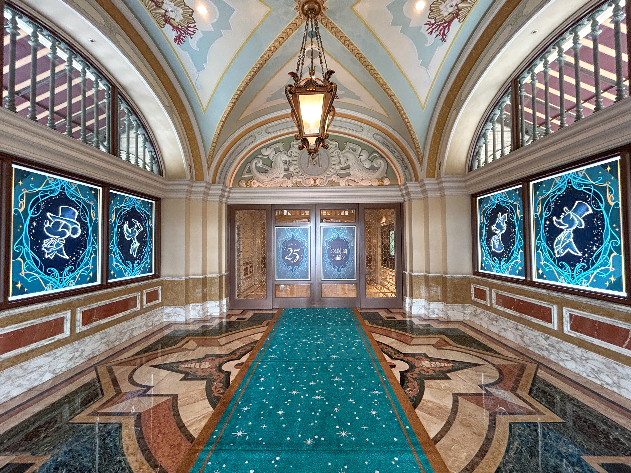 「東京ディズニーシー25周年“スパークリング・ジュビリー”」開催！ディズニーホテルで楽しむ祝祭をレポート！