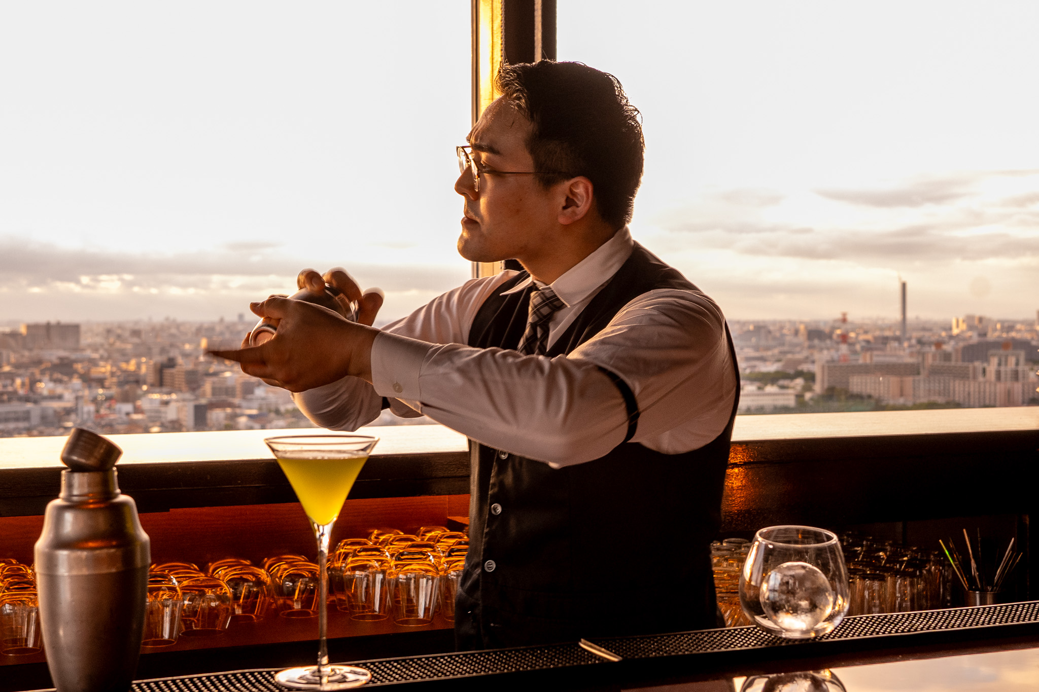 【浦安ブライトンホテル東京ベイ】最上階の絶景と美食、極上カクテルに酔いしれる「マートレット」のプレミアムプラン “NIGHT VIEW HOUR PLAN” 徹底紹介